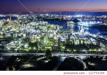 從四日市市海露台 14 號眺望工廠夜景 122754194