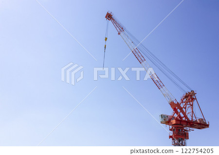 Large crane 122754205