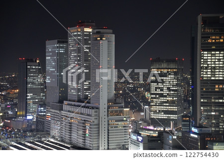 名古屋站的摩天大樓夜景 名古屋站的摩天大樓夜景 122754430