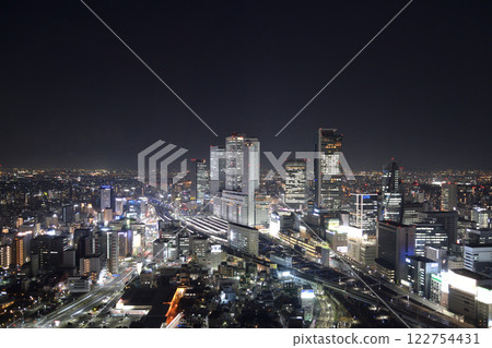 名古屋站的摩天大樓夜景 名古屋站的摩天大樓夜景 122754431