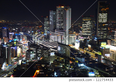 名古屋站的摩天大樓夜景 名古屋站的摩天大樓夜景 122754433