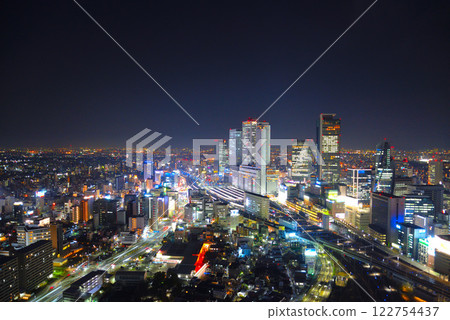 名古屋站的摩天大樓夜景 名古屋站的摩天大樓夜景 122754437