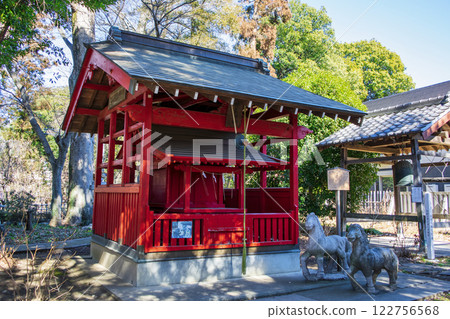 埼玉縣白岡市白岡八幡神社,流傳著神馬傳說的新馬社 埼玉縣白岡市白岡八幡神社,流傳著神馬傳說的新馬社 122756568