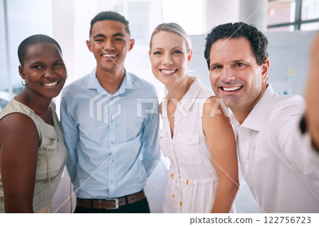 Portrait of happy business people taking a selfie together in a startup office. Workplace diversity, relationship, teamwork and mission for a healthy staff or in a positive work environment workplace 122756723