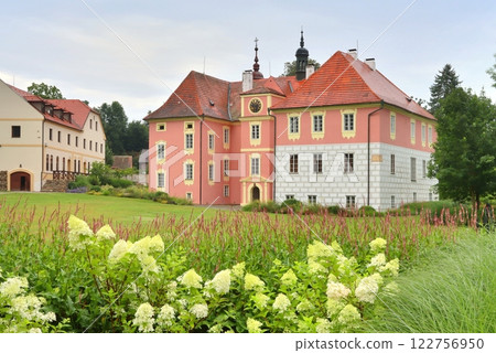 Beautiful Mitrowicz castle in Czech republic 122756950