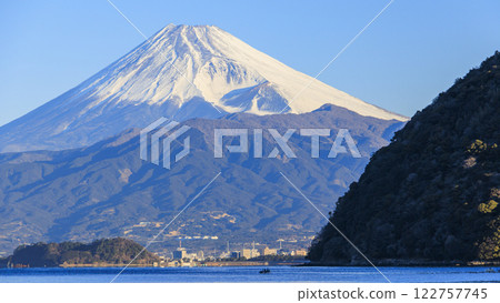 從沼津市三之浦眺望的冬季富士山 從沼津市三之浦眺望的冬季富士山 122757745