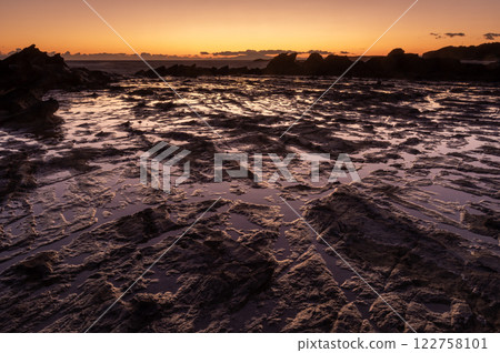 Sunset on the coast of the Miura Peninsula 122758101