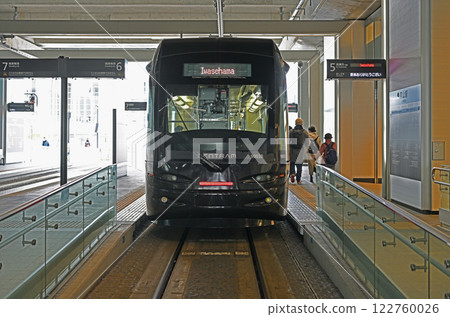 Tram waiting to depart 122760026