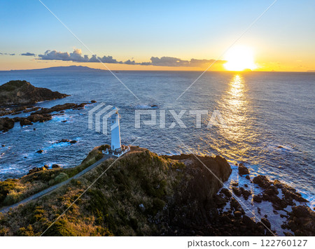 Dawn at Tsumekizaki Lighthouse (Shimoda City, Shizuoka Prefecture) Dawn at Tsumekizaki Lighthouse (Shimoda City, Shizuoka Prefecture) 122760127