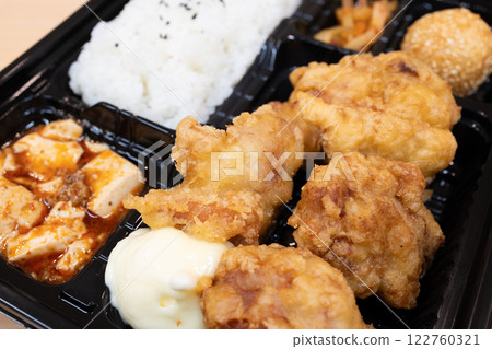 美味炸雞午餐盒 122760321