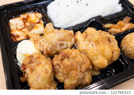 美味炸雞午餐盒 美味炸雞午餐盒 122760322