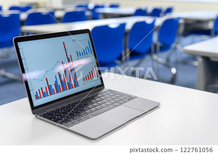 Business space with PC 122761056