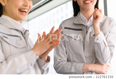 Business image of a woman in work clothes 122761150