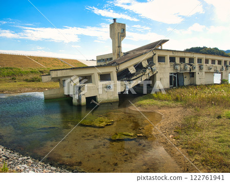 Relics from the Great East Japan Earthquake: Former Rikuzentakata Youth Hotel site, Rikuzentakata City, Iwate Prefecture 122761941