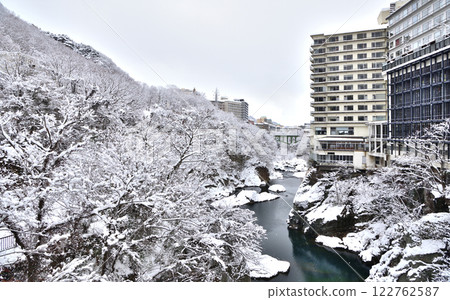 Kinugawa Onsen in Nikko, Tochigi Prefecture, covered in snow in winter 122762587