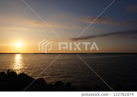 Sunset, sunrise, horizon, Niigata Prefecture, Izumozaki Fishing Port, Sea, Sea of Japan Sunset, sunrise, horizon, Niigata Prefecture, Izumozaki Fishing Port, Sea, Sea of Japan 122762874