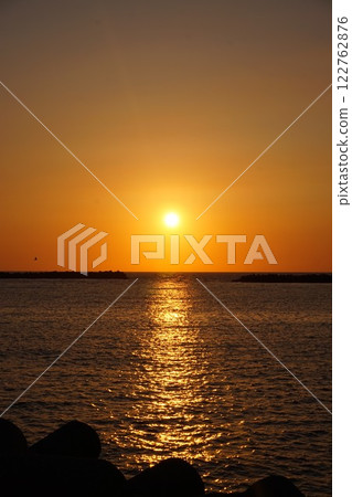 Sunset, sunrise, horizon, Niigata Prefecture, Izumozaki Fishing Port, Sea, Sea of Japan Sunset, sunrise, horizon, Niigata Prefecture, Izumozaki Fishing Port, Sea, Sea of Japan 122762876