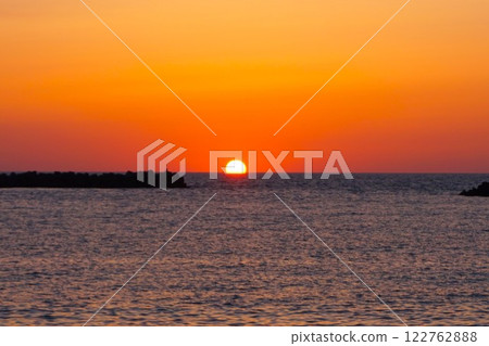 Sunset, sunrise, horizon, Niigata Prefecture, Izumozaki Fishing Port, Sea, Sea of Japan Sunset, sunrise, horizon, Niigata Prefecture, Izumozaki Fishing Port, Sea, Sea of Japan 122762888