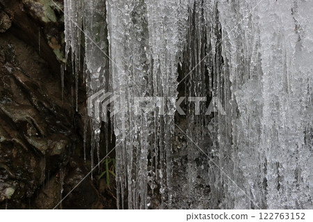 Misotsuchi Icicles: A tourist attraction in Chichibu in winter Misotsuchi Icicles: A tourist attraction in Chichibu in winter 122763152