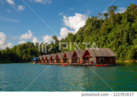 lake, cottage, boat 122763637