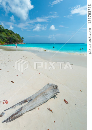 The beauty of Koh Tachai, with its clean white sandy beaches, and pristine coral reefs, Similan National Park, Phang Nga The beauty of Koh Tachai, with its clean white sandy beaches, and pristine coral reefs, Similan National Park, Phang Nga 122763738