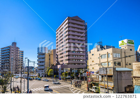 日本橫濱城市景觀，俯瞰綱島交叉口。如果你去螢幕的右側，你將到達綱島站=第 9 122763871