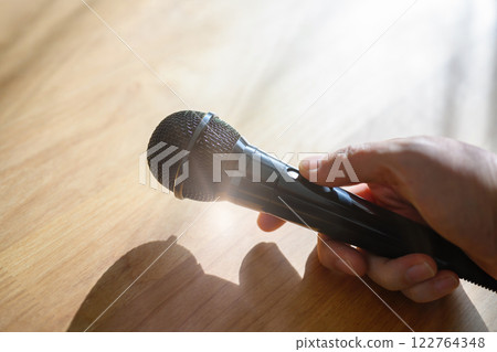 Microphone  122764348