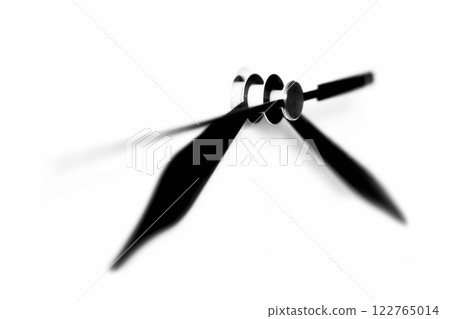 Black arrows on a white dial 122765014