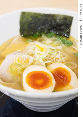 美味的海鮮鹽拉麵 122765024