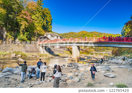 豐田市香嵐溪的紅葉與大月橋的景色（愛知縣） 122765420