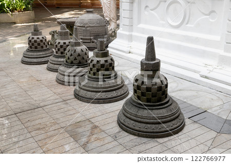 Stone bell-shaped stupas at Gangaramaya Temple, Colombo 122766977