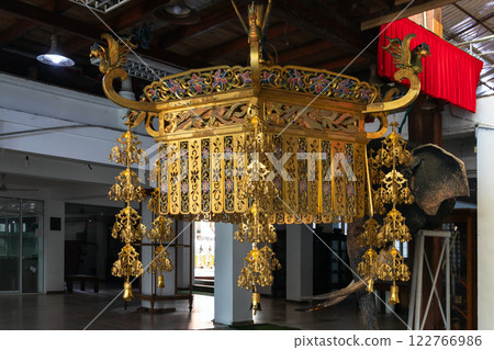 Ancient light in Gangaramaya Temple, Colombo, Sri Lanka Ancient light in Gangaramaya Temple, Colombo, Sri Lanka 122766986