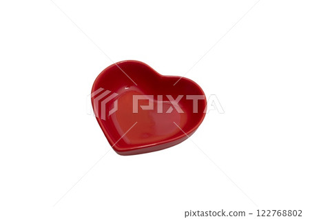 One red heart shaped plate isolated on transparent or white background 122768802