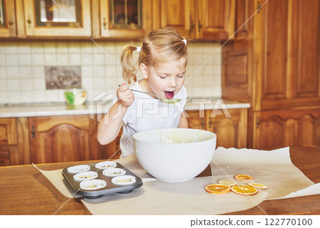 A little good girl bakes tasty cupcakes A little good girl bakes tasty cupcakes 122770100