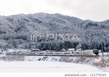 【高山本線】飛鎢急行列車急轉彎 122770165