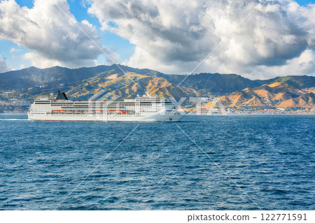 Amazing view on cruise ship in Strait of Messina and Sicily conecting Villa San Giovanni and Messina 122771591