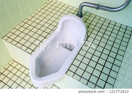 日式馬桶 122772622