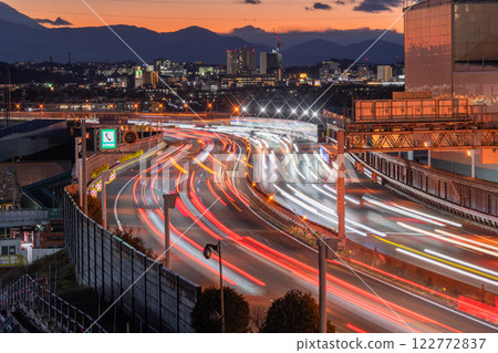 東京:東名高速公路,日本的主要道路 東京:東名高速公路,日本的主要道路 122772837