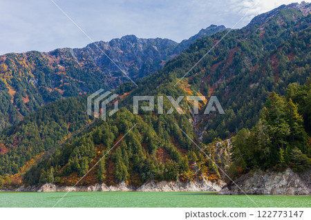 Autumn Tateyama Kurobe Alpine Route - Kurobe Dam (Lake Kurobe) with autumn leaves Autumn Tateyama Kurobe Alpine Route - Kurobe Dam (Lake Kurobe) with autumn leaves 122773147