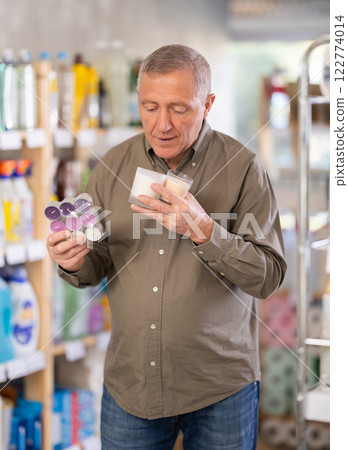 man chooses scented candles man chooses scented candles 122774014