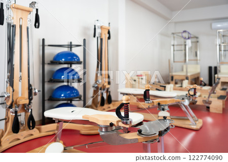 Equipment for Pilates -reformer bed, multifunctional bench, pilates apparatus with rope in gym 122774090