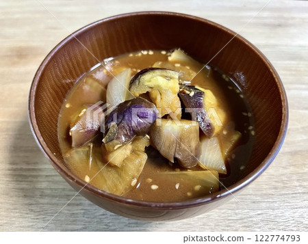 Eggplant and onion miso soup 122774793