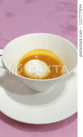 Meal at the reception (soup) 122777954