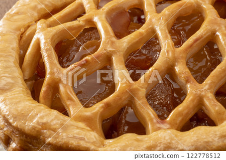 delicious apple pie 122778512