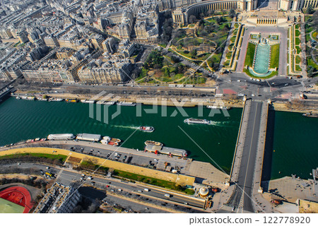 從艾菲爾鐵塔看到的巴黎街頭 122778920