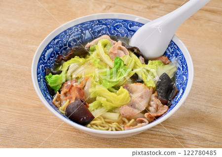 Note: The steam is synthetic. Use leftover Chinese cabbage to make Chinese cabbage and pork belly tanmen, tanmen, 122780485