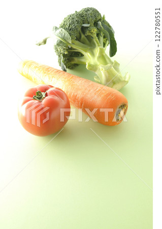 番茄、胡蘿蔔、綠花椰菜 122780551