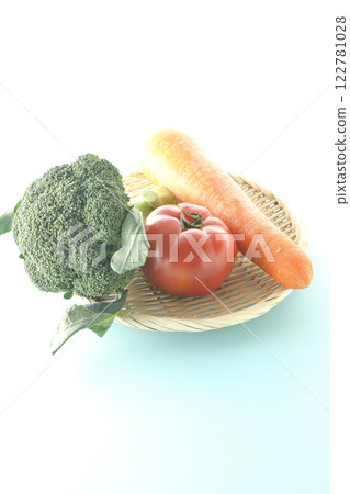番茄、胡蘿蔔、綠花椰菜 番茄、胡蘿蔔、綠花椰菜 122781028