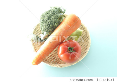 番茄、胡蘿蔔、綠花椰菜 122781031