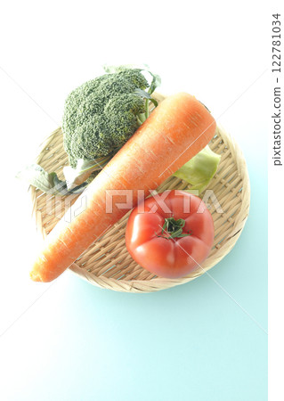 番茄、胡蘿蔔、綠花椰菜 122781034